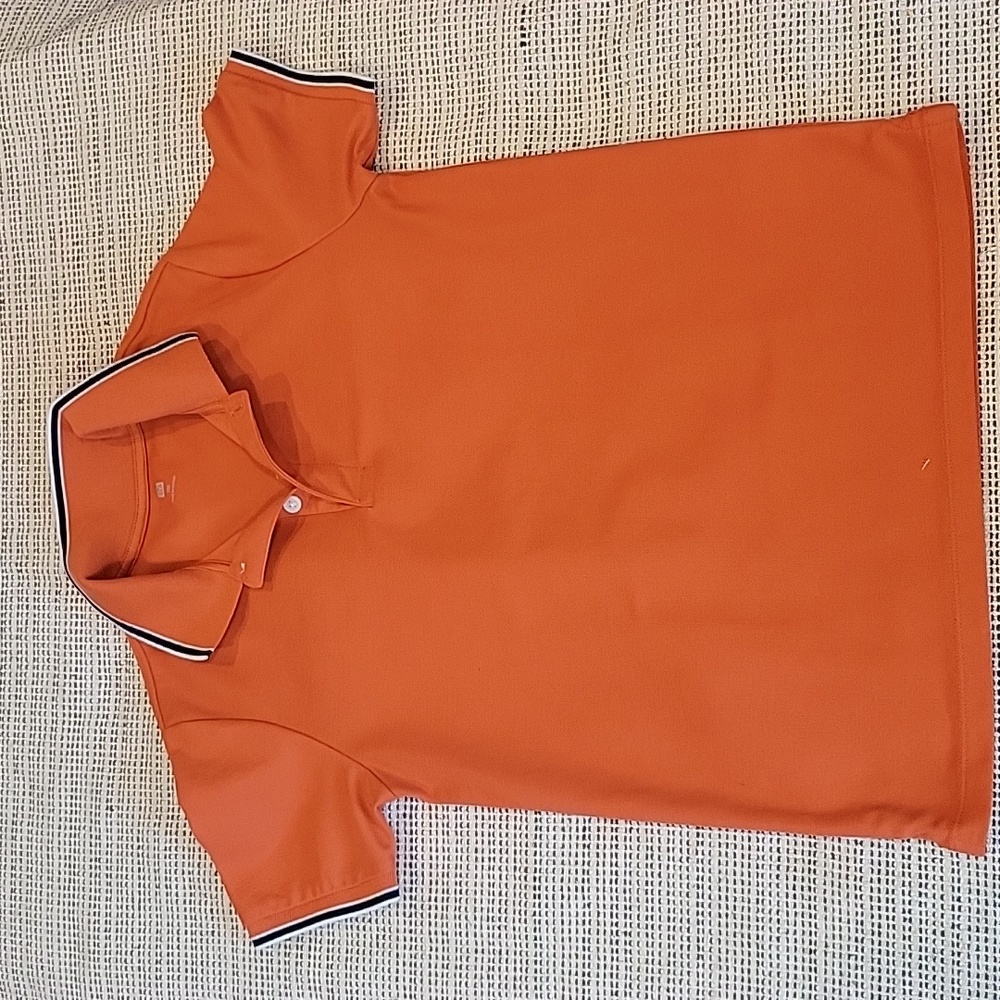 Uniqlo orange collared short sleeved shirt